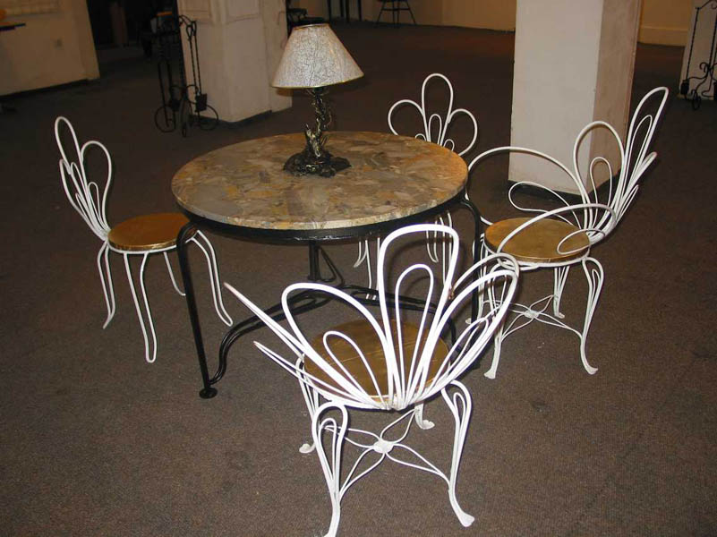 stolovi i stolice od kovanog gvozdja